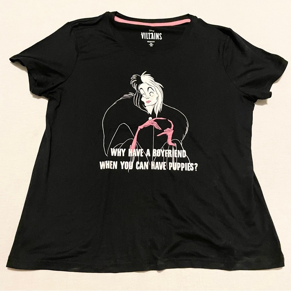 Disney Villains Cruella De Vil Puppies Graphic T-Shirt Medium
